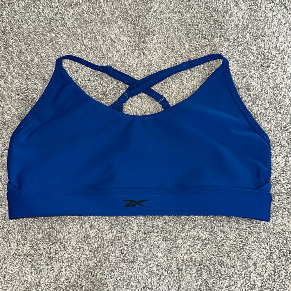 Reebok sports bra size medium